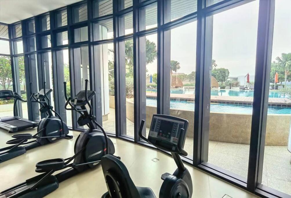 C0704 Almas Suite Seaview & Netflix Stay Nusajaya  Exterior photo